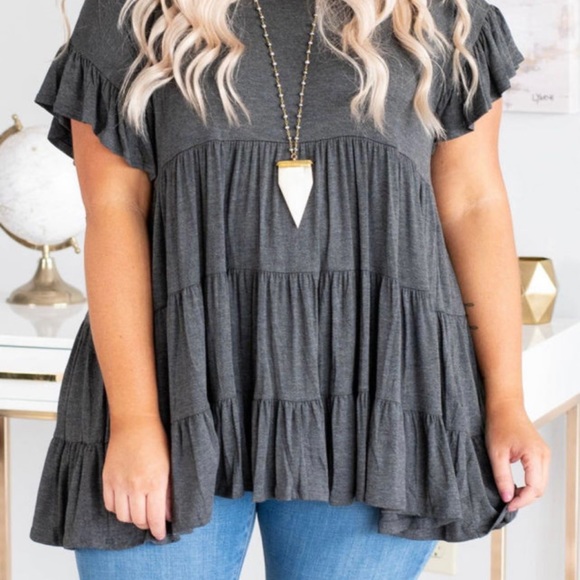 Tiered Riffled Short Sleeve Plus Size Blouse - Picture 4 of 8